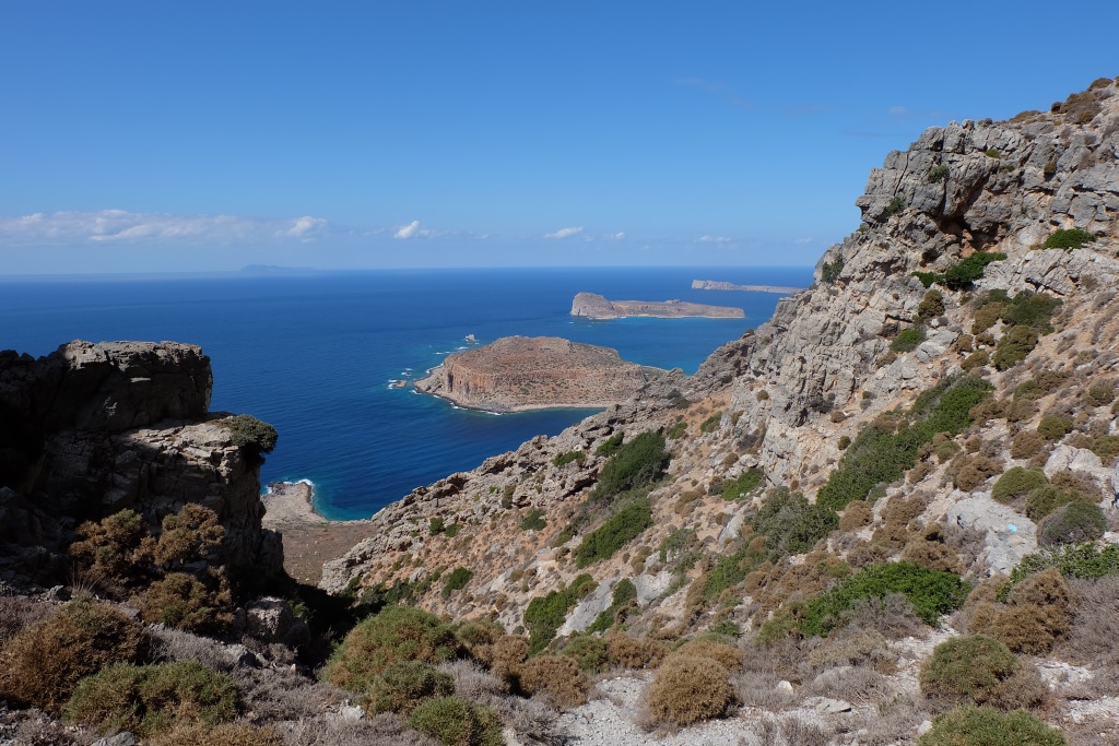 Западный Крит в сентябре. Пляжи, треккинг и три моря удовольствия.